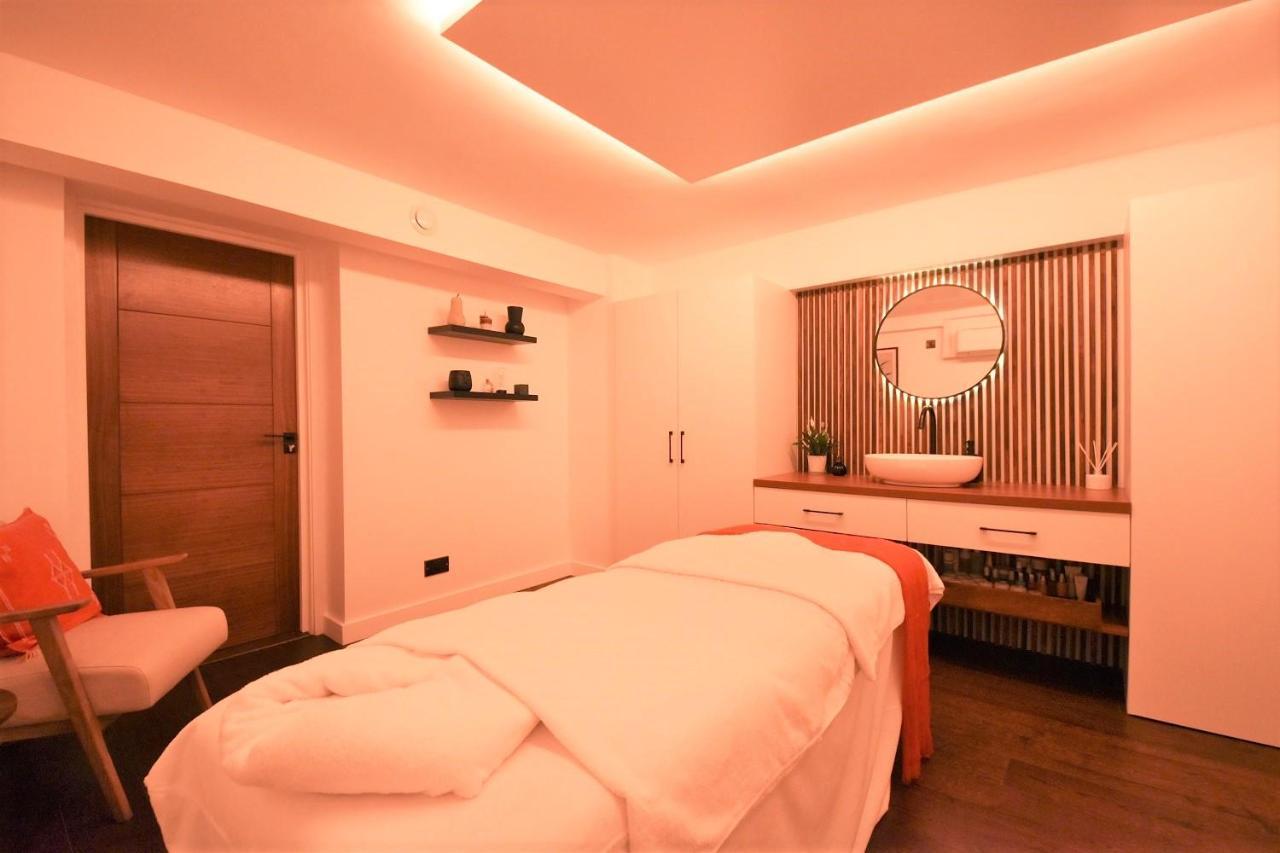The Winchester Hotel And Spa Esterno foto